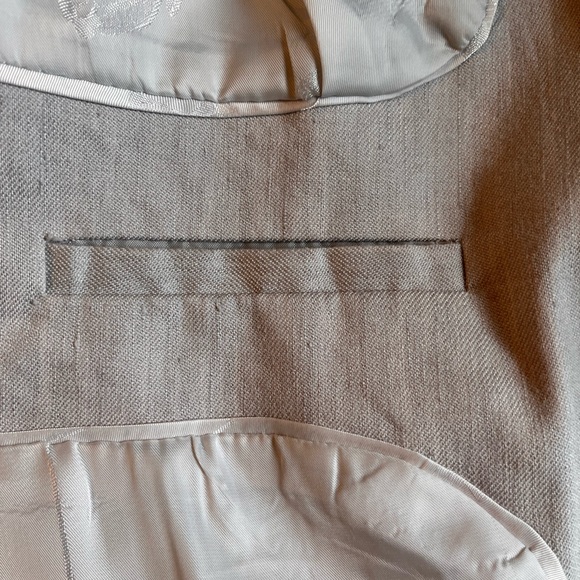 Beige or oatmeal coloured suiting blazer - Picture 5 of 8